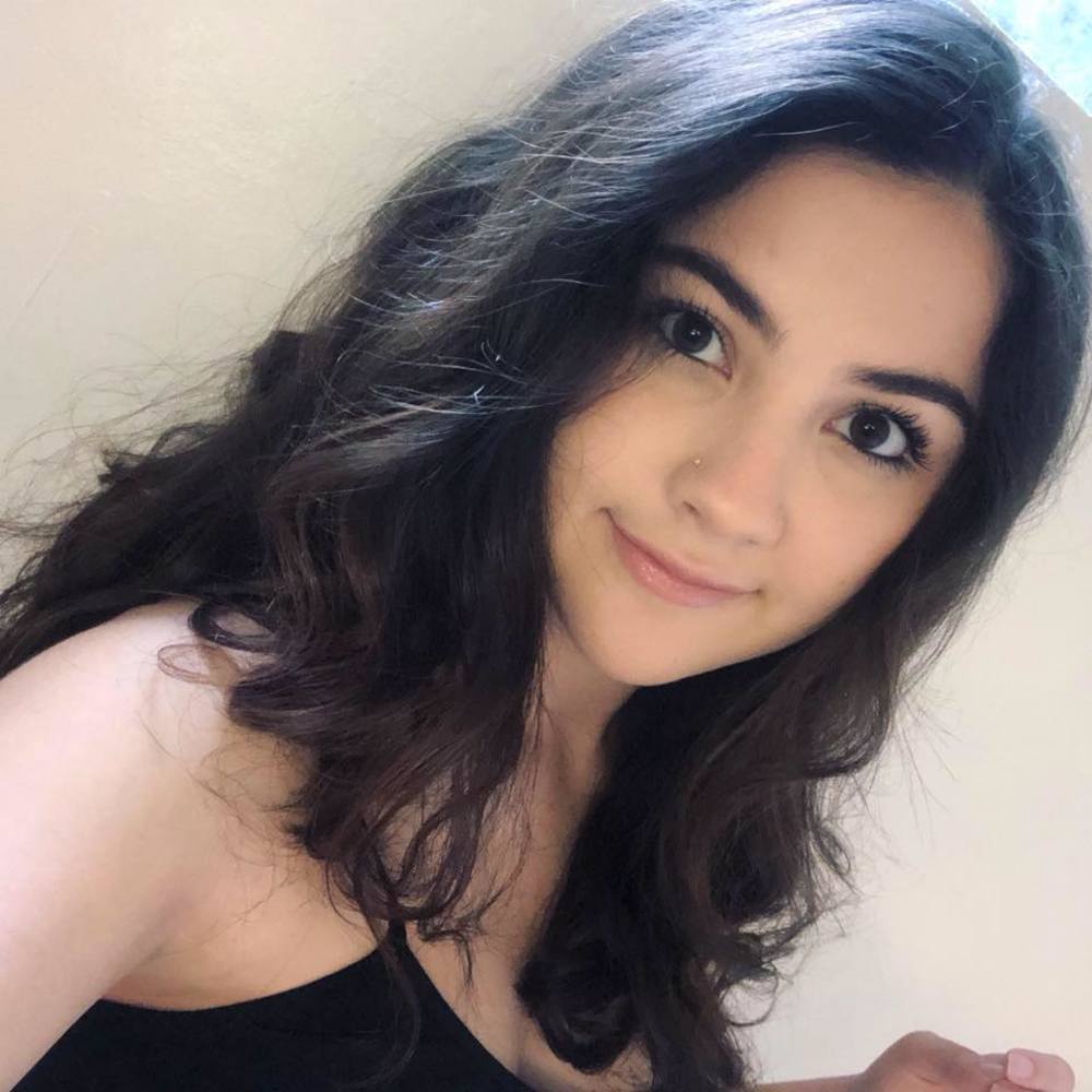 Meet your Posher, Yariana